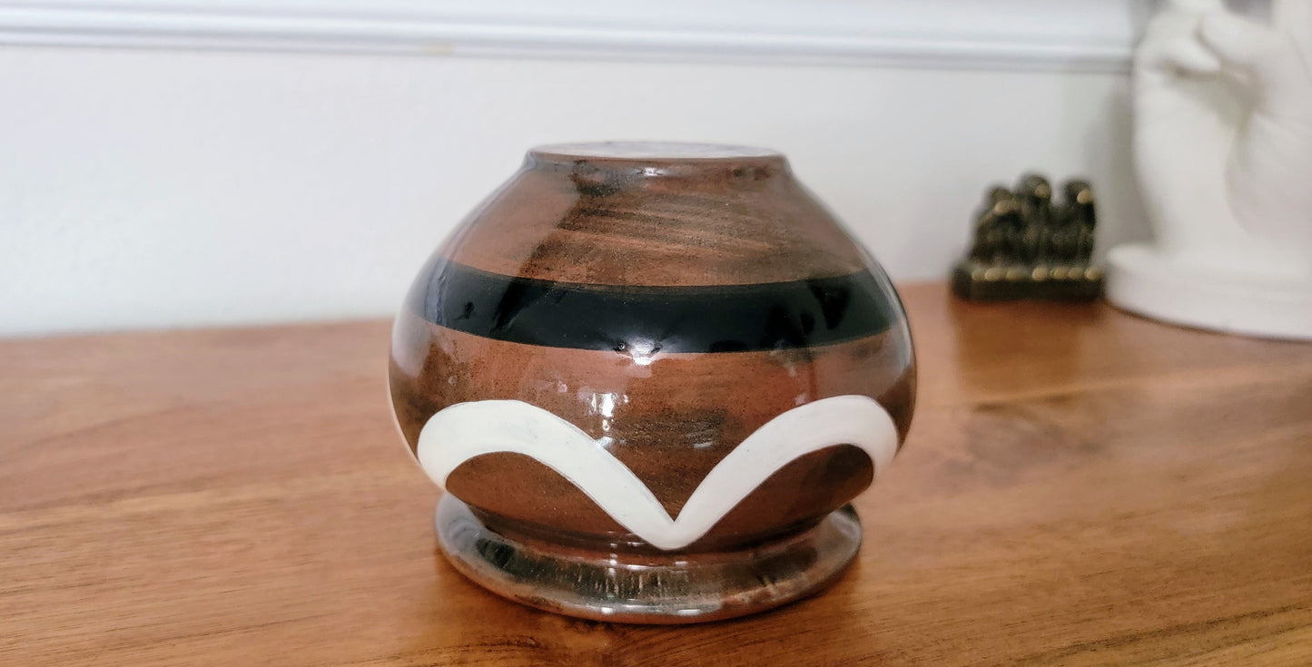 Small Zelda Seed Pot - Premium Handcrafted Ceramic Planter