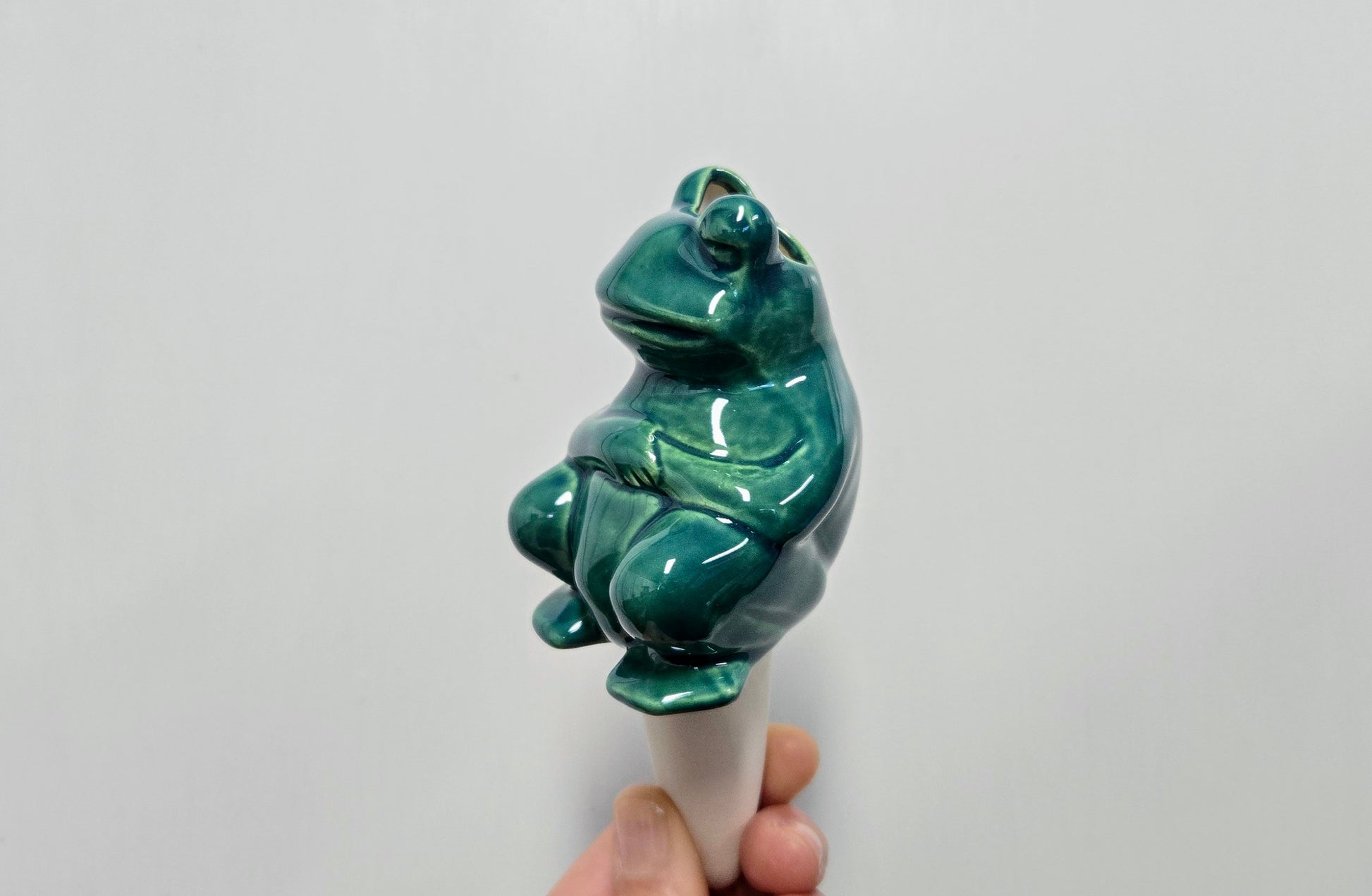frog self watering planter Chill Frog Watering Spike Green